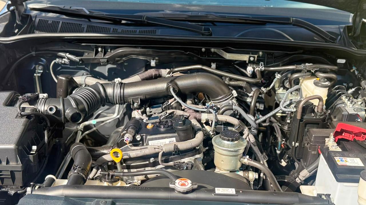 Toyota Hilux 2023 - Vista 4